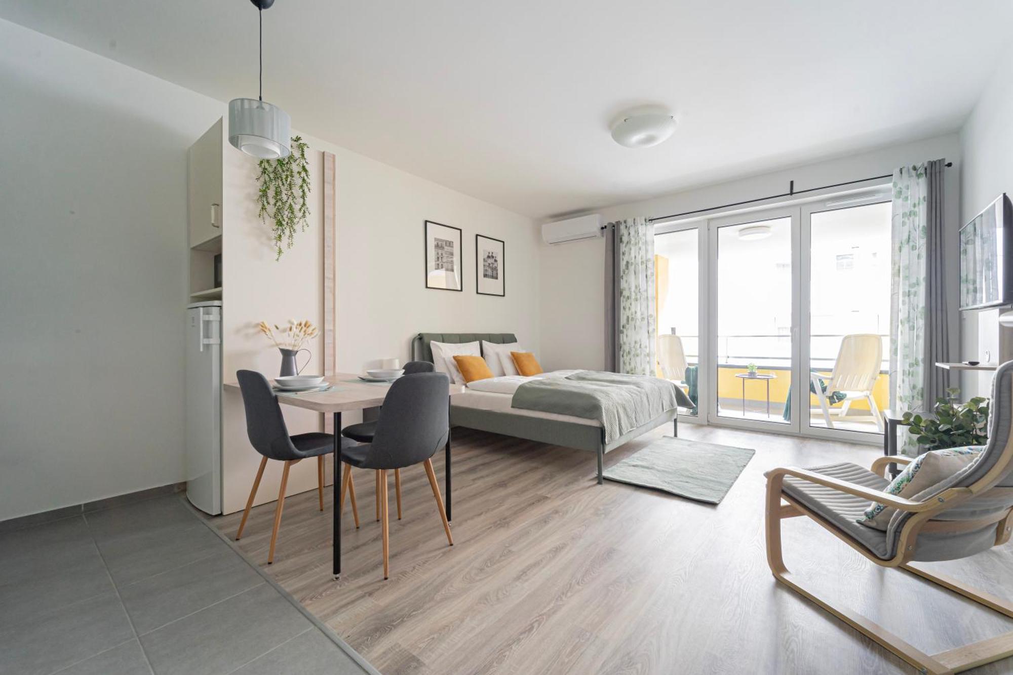 Westside Garden Apartments By Urbanrent Budapeste Exterior foto