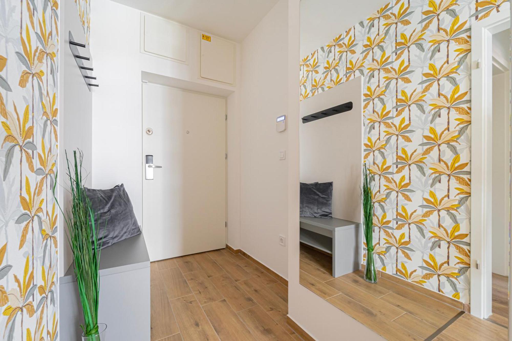 Westside Garden Apartments By Urbanrent Budapeste Exterior foto