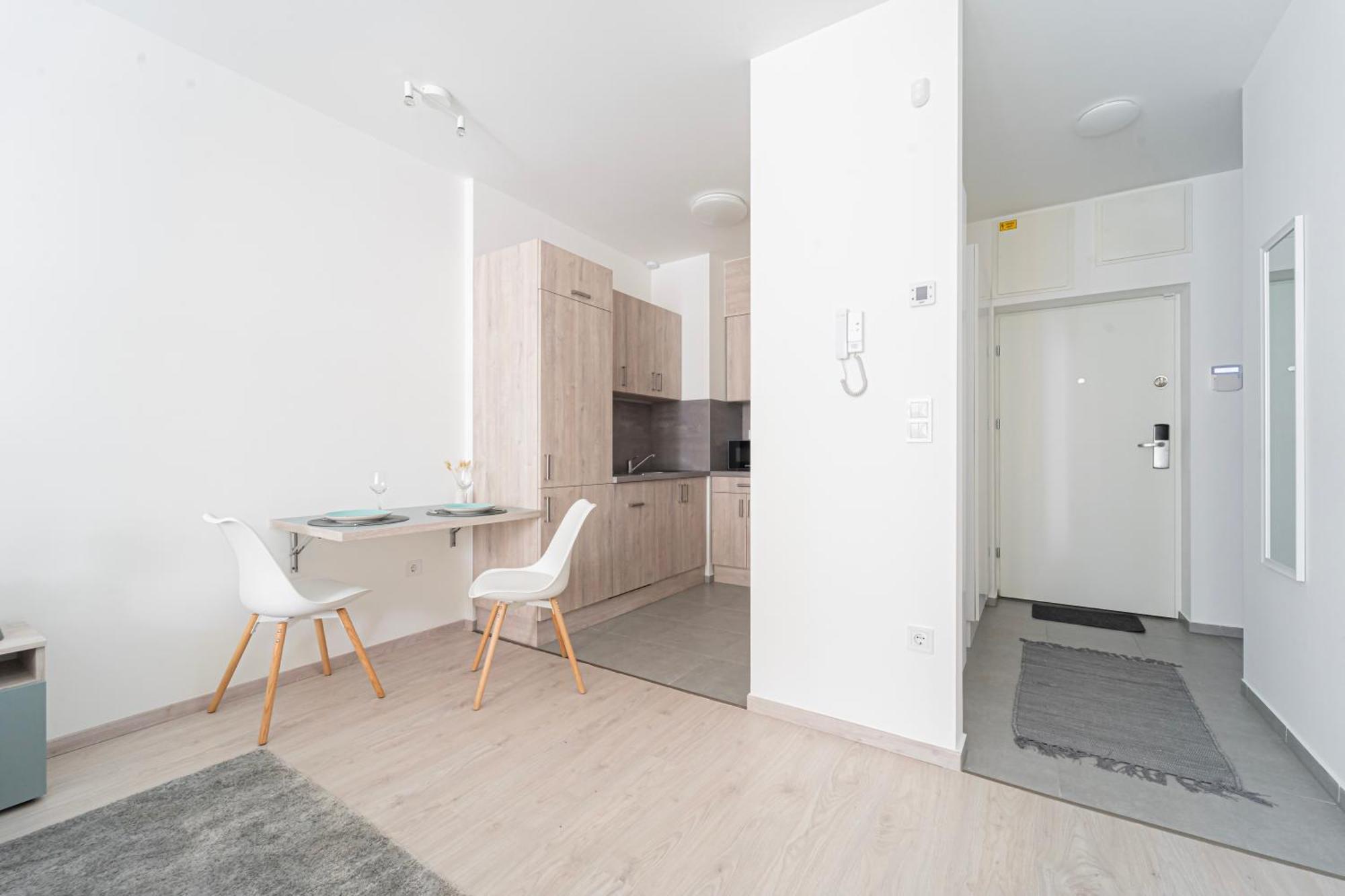 Westside Garden Apartments By Urbanrent Budapeste Exterior foto