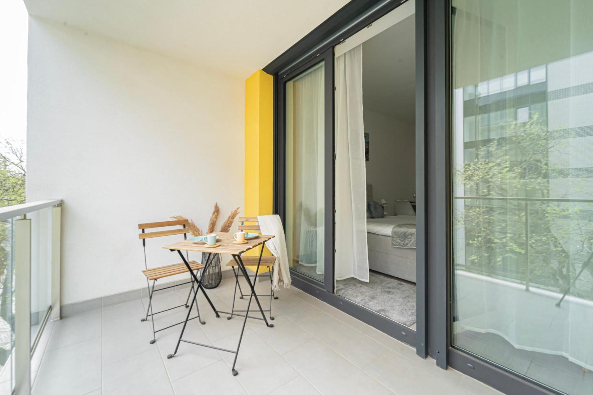 Westside Garden Apartments By Urbanrent Budapeste Exterior foto